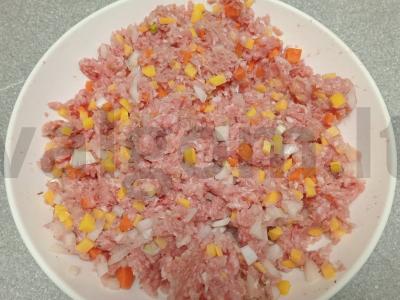 Mantai su kiaulienos faršu ir daržovėmis vakarienei Žingsnis 4