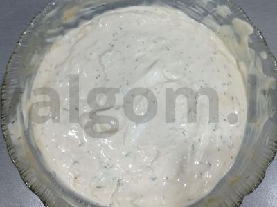 Česnakinis padažas pagrindine nuotrauka