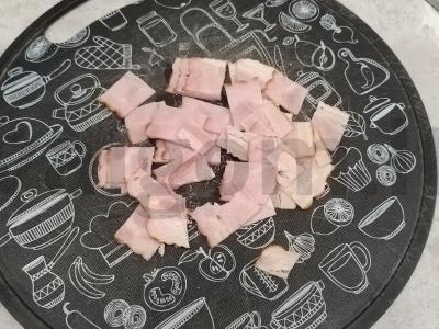 Pica su rūkytomis šoninėmis ir vištienos filė Žingsnis 3