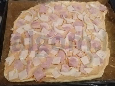 Pica su rūkytomis šoninėmis ir vištienos filė Žingsnis 7