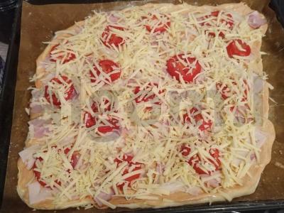 Pica su rūkytomis šoninėmis ir vištienos filė Žingsnis 10