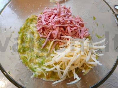 Cukinijų blynai su dešra ir sūriu Žingsnis 6