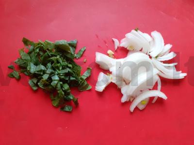 Daržovių salotas su rūgštynėmis ir salotų mišiniu Žingsnis 1