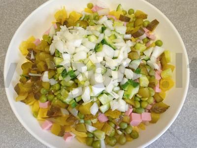 Žieminis salotas su žaliais žirneliais Žingsnis 7