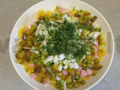 Žieminis salotas su žaliais žirneliais Žingsnis 8