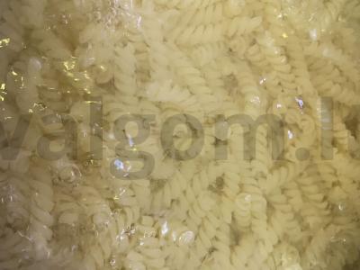 Makaronai grietinėlės svieste Žingsnis 3