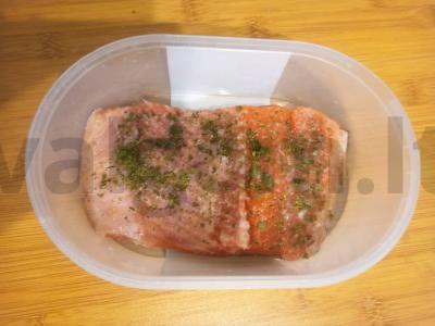 Sūdyta lašiša su žolelėmis Žingsnis 3