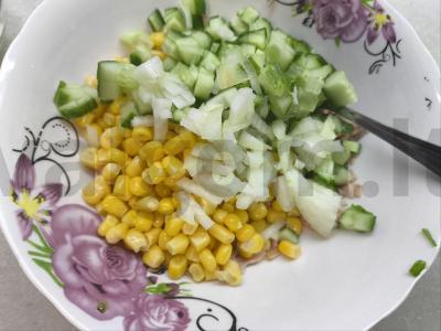 Salotos su tunu ir kukurūzais Žingsnis 3