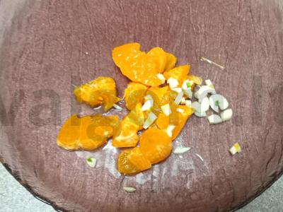 Kepti kiaulienos šonkauliukai, marinuoti mandarinų marinade Žingsnis 2