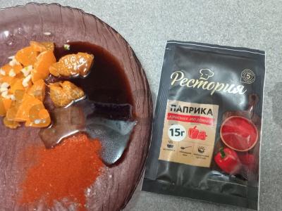 Kepti kiaulienos šonkauliukai, marinuoti mandarinų marinade Žingsnis 4
