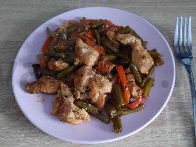 Kalakutiena su pupelėmis pagrindine nuotrauka