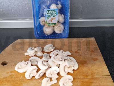 Grybų sriuba su kiaušinių makaronais Žingsnis 4