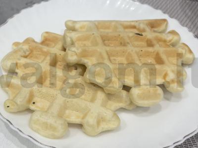 Vieniški vafliai „Vaisiniai“ su vanilinu pagrindine nuotrauka