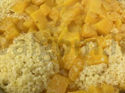 Pšenių košė su moliūgu pusryčiams pagrindine nuotrauka