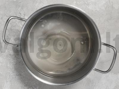 Marinuota salotų mišinys iš kopūstų, burokėlių ir morkų Žingsnis 3