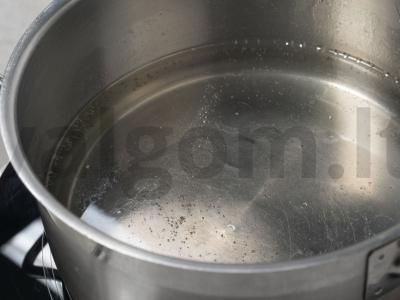 Marinuota salotų mišinys iš kopūstų, burokėlių ir morkų Žingsnis 4