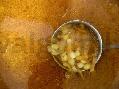 Žirnių sriuba su jautiena Žingsnis 4