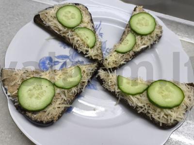 Sumuštiniai su skumbrės rietu pagrindine nuotrauka