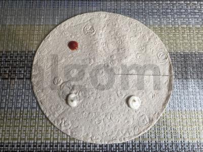 Tortilija su šašliku, sūriu ir agurku Žingsnis 1