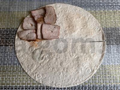 Tortilija su šašliku, sūriu ir agurku Žingsnis 2