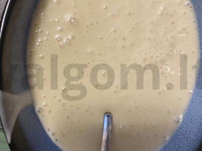 Kukurūzų miltų šarlotė Žingsnis 1