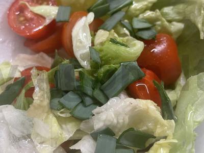 Lengva salotos su vyšniniais pomidorais Žingsnis 4