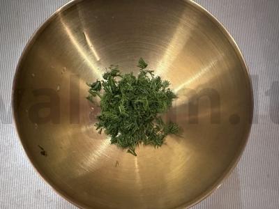 Salotos su raugintais kopūstais ir žirniais Žingsnis 1