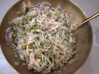 Salotos su raugintais kopūstais ir žirniais Žingsnis 4