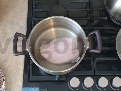 Daržovių sriuba su vištiena ir lauro lapu Žingsnis 1