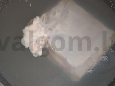 Virta kiaulienos krūtinėlė su česnaku ir chmeli-suneli Žingsnis 2