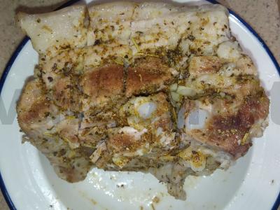 Virta kiaulienos krūtinėlė su česnaku ir chmeli-suneli Žingsnis 8