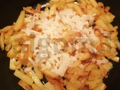 Kepta bulvė su šonine ir svogūnais Žingsnis 6