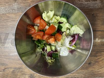 Daržovių salotas su avokadu ir medaus padažu Žingsnis 3