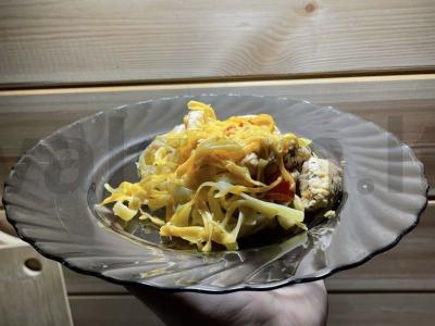 Vištiena pomidoruose su makaronais pagrindine nuotrauka