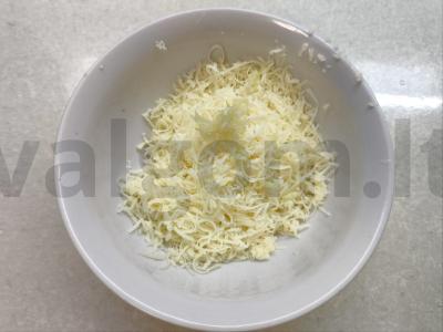 Pomidorų ir putpelių kiaušinių užkandis Žingsnis 2