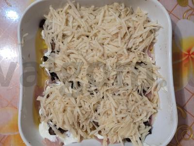 Griežinėlis su grybais, bulvėmis, vištiena ir sūriu Žingsnis 5