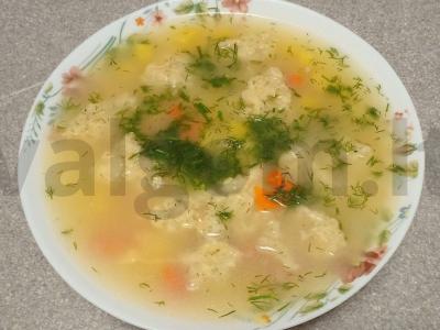 Sriuba su sūrio kukuliais pagrindine nuotrauka