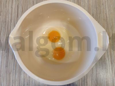 Obuolių blynai su pienu ir kefyru Žingsnis 1