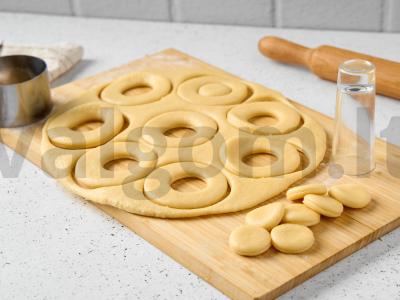 Sausainių žiedai su žemės riešutais Žingsnis 6