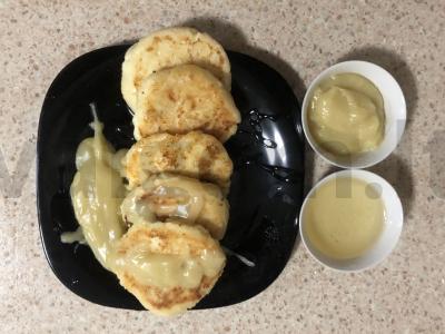 Varškėčiai su vaniliniu padažu pagrindine nuotrauka