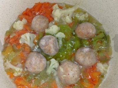 Basmati ryžiai, troškinti su daržovėmis ir kotletais Žingsnis 2