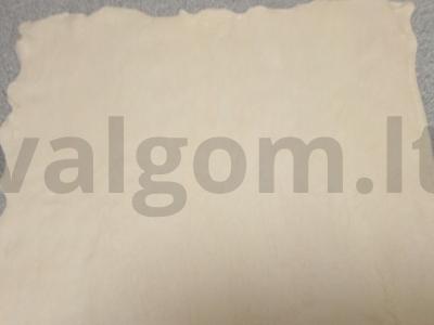 Sluoksniuoti tešlos kruasanai su šonine ir sūriu Žingsnis 1