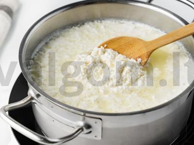 Namų sūris iš varškės ir pieno Žingsnis 1