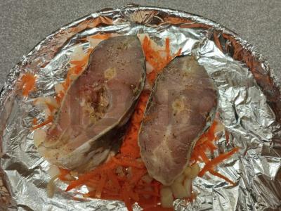 Karšis, keptas ant daržovių pagalvėlės Žingsnis 3