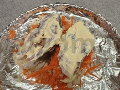 Karšis, keptas ant daržovių pagalvėlės Žingsnis 4