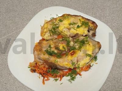 Karšis, keptas ant daržovių pagalvėlės Žingsnis 6