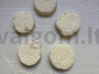 Klasikiniai varškėčiai su medumi Žingsnis 7