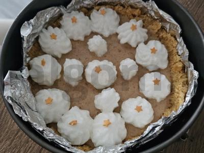 Bananų tartas su citrinos kurdu ir merenga pagrindine nuotrauka