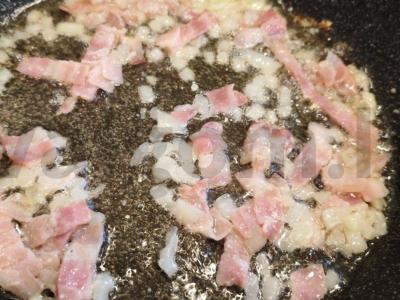 Farfalle makaronai su bekonu ir sūriu Žingsnis 6