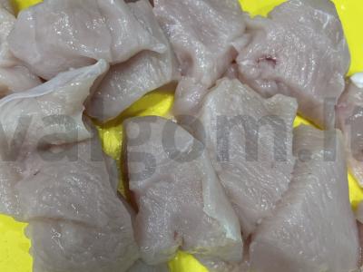 Mini šašlykai iš vištienos su ciberžole ir grybų padažu Žingsnis 1